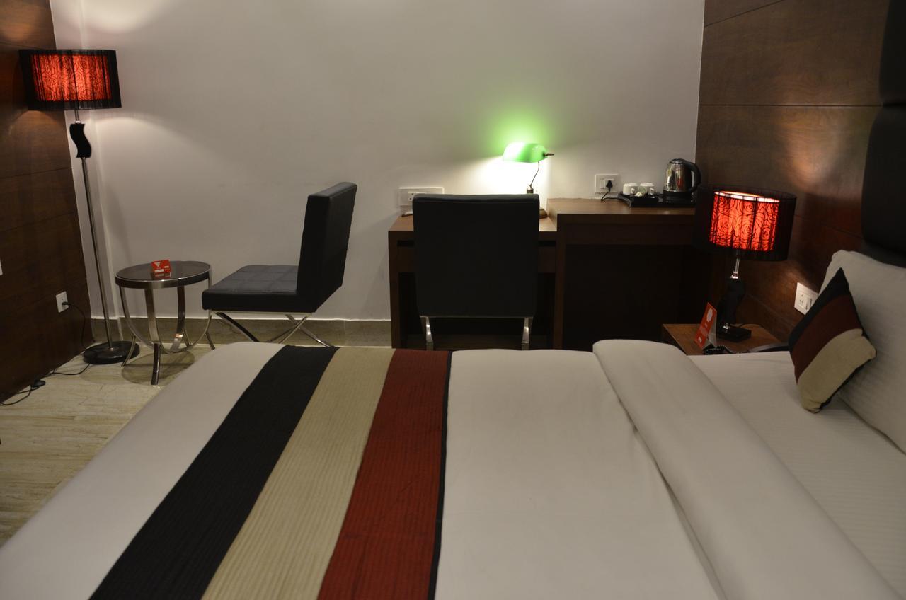 Oyo 1358 Hotel Crossroad Lucknow Exterior foto