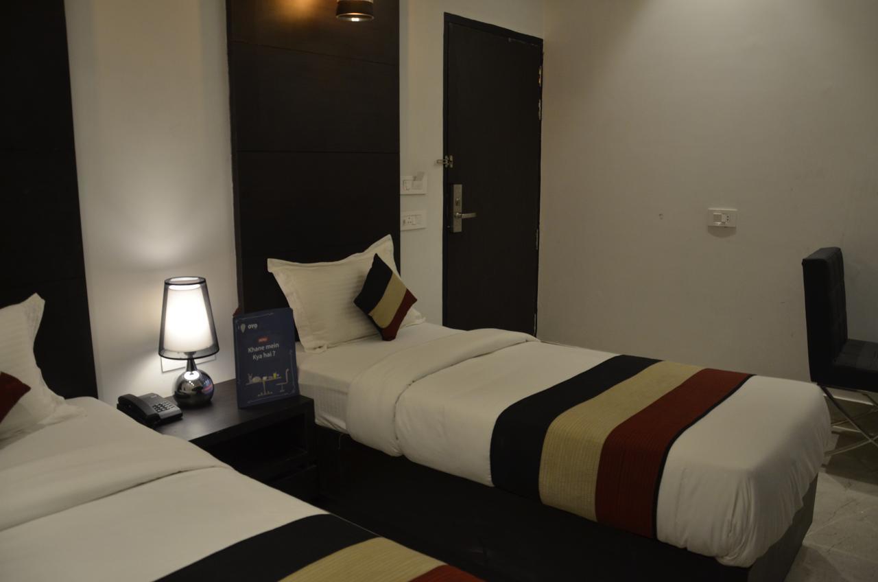Oyo 1358 Hotel Crossroad Lucknow Exterior foto